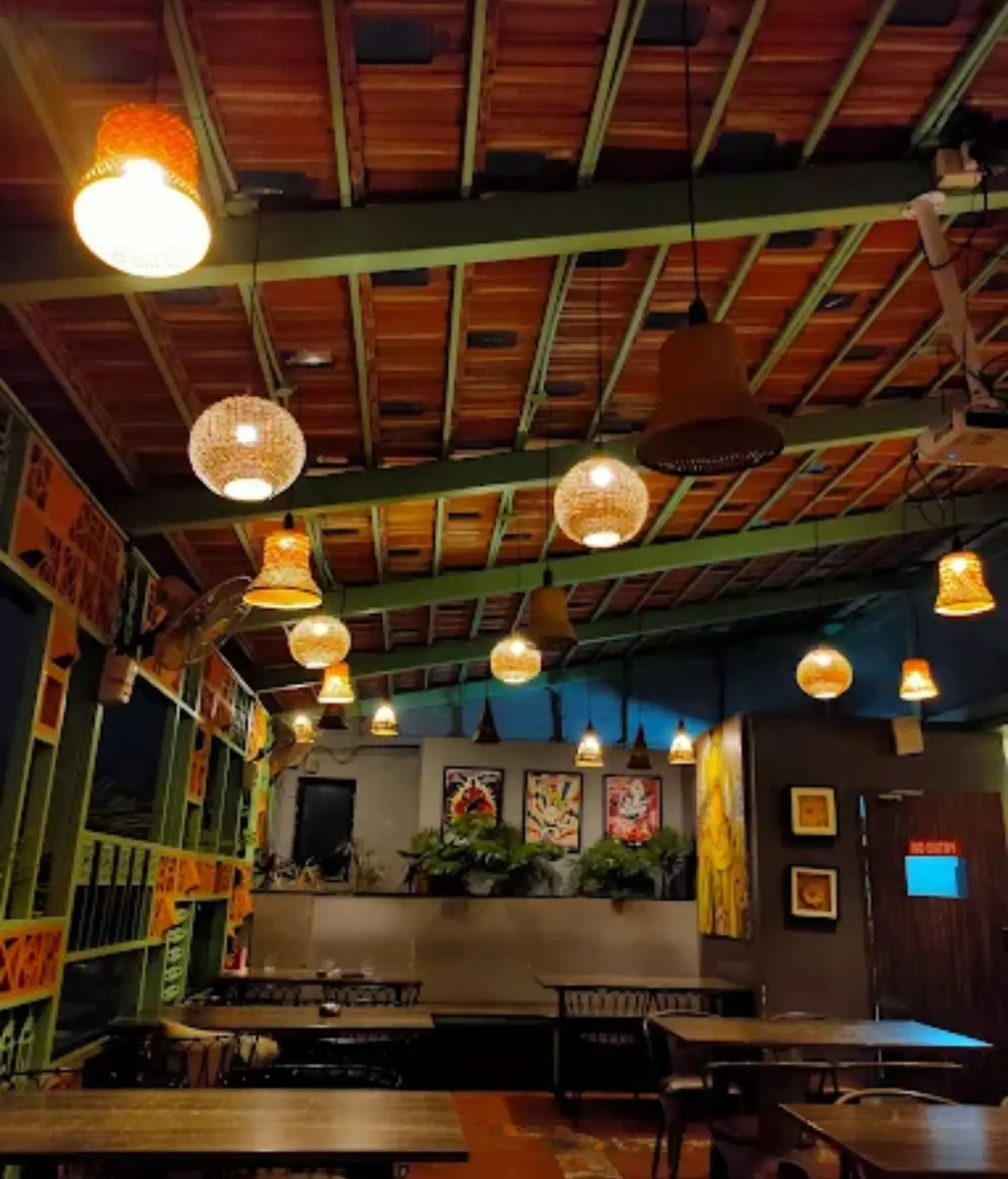 happy-hour-specials-dha6566